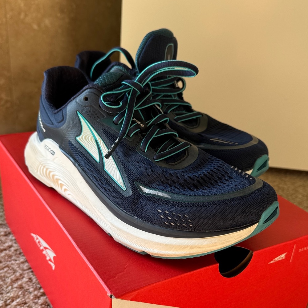 Altra Paradigm 6 Running Shoes Women’s sz 7.5